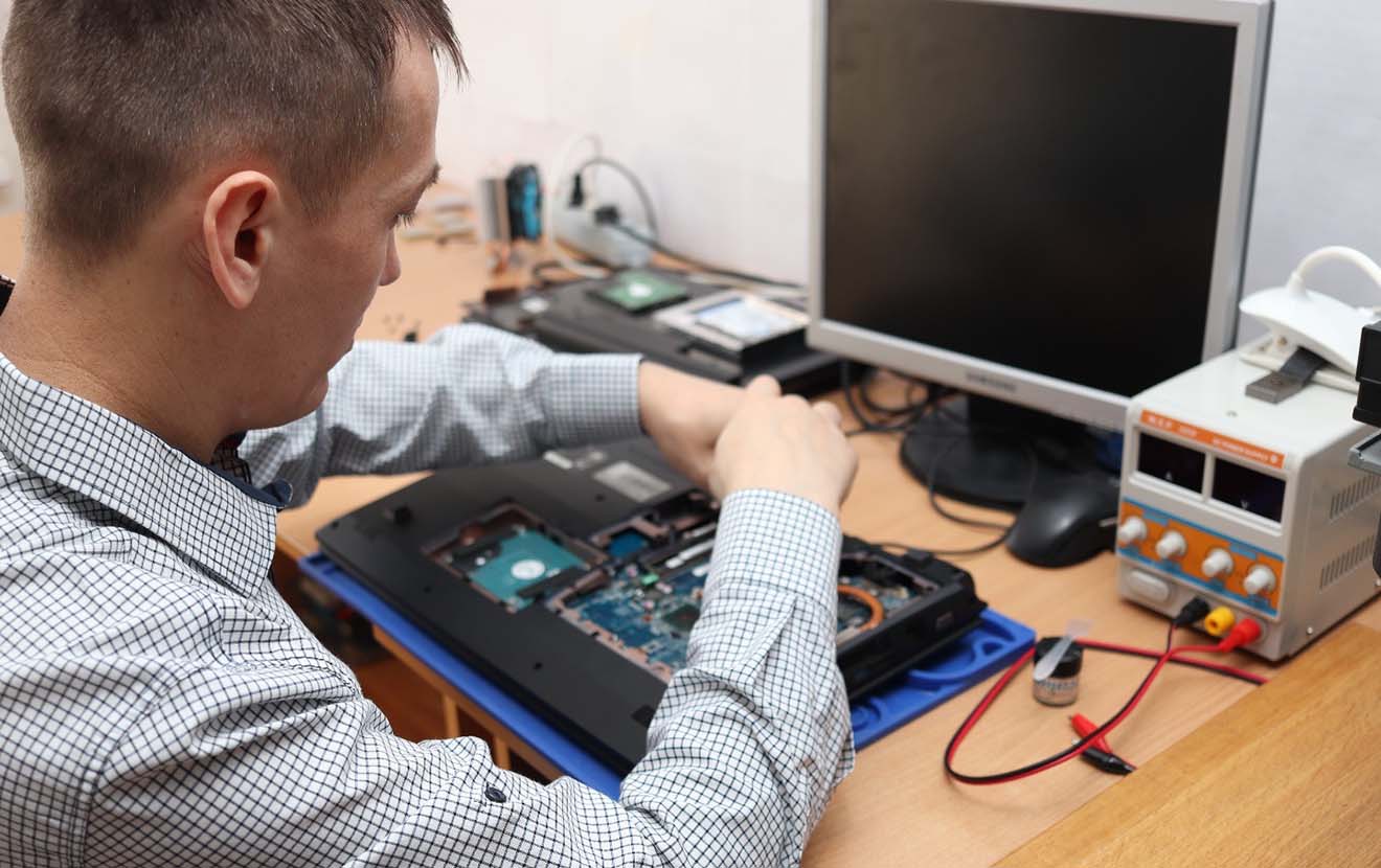 Мастер по ремонту компьютеров в Бобруйске